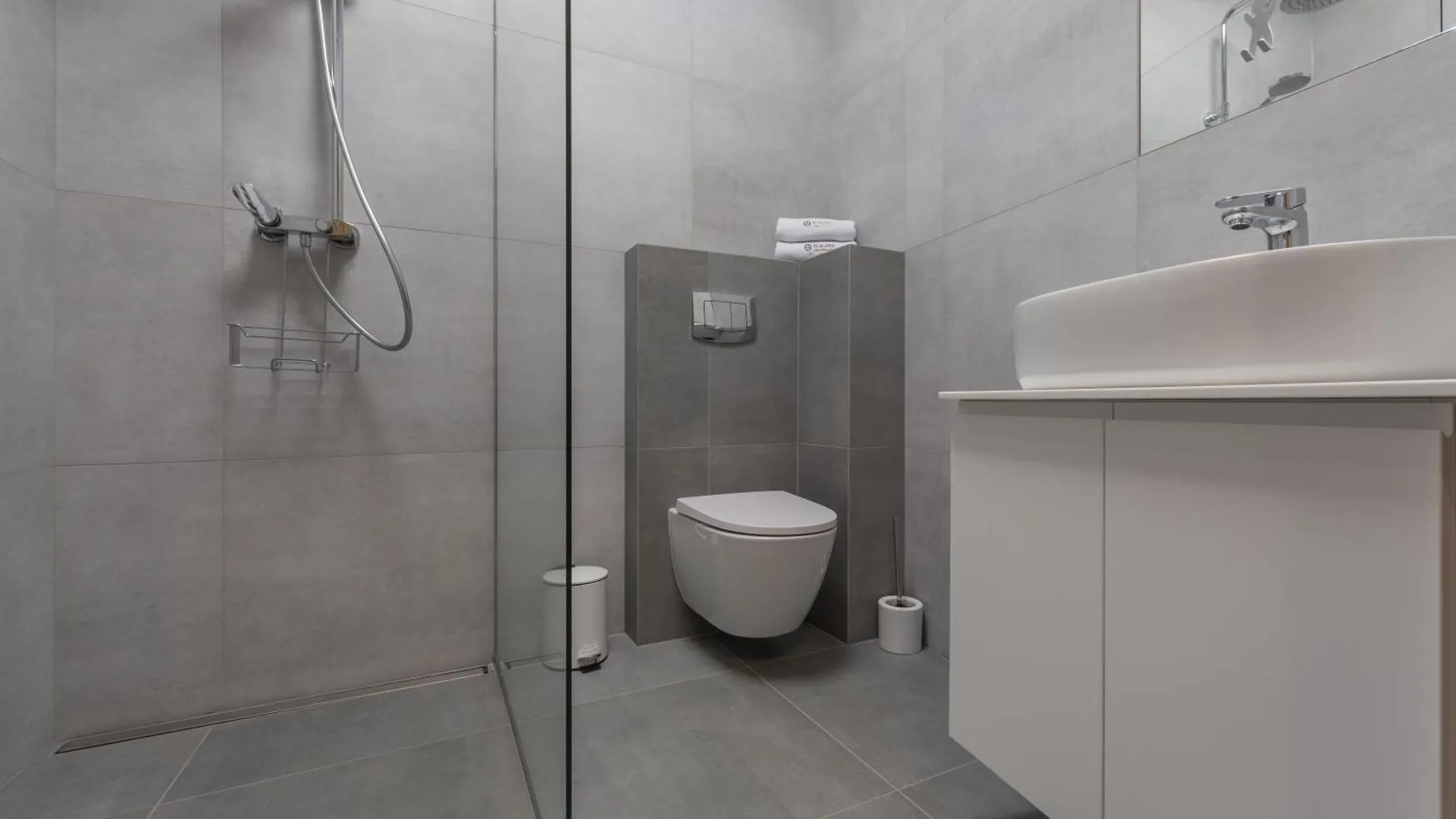 Apartament Pod Zurawiem Chmielna 110 By Alqueen Apartments Gdansk Poland